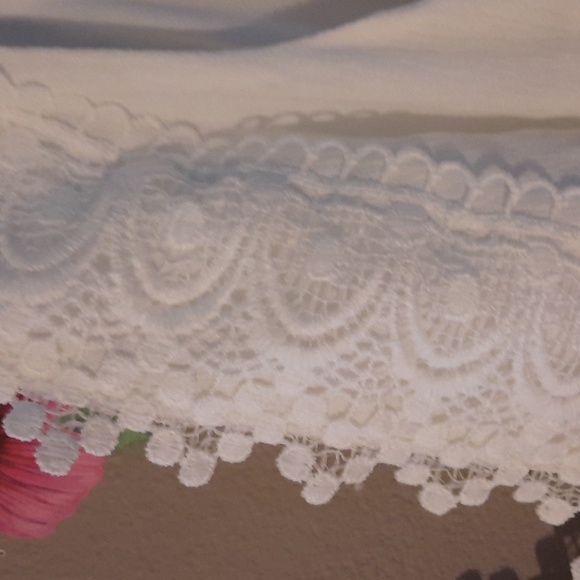 White lace midi sleevless  v neck dress - Picture 4 of 10